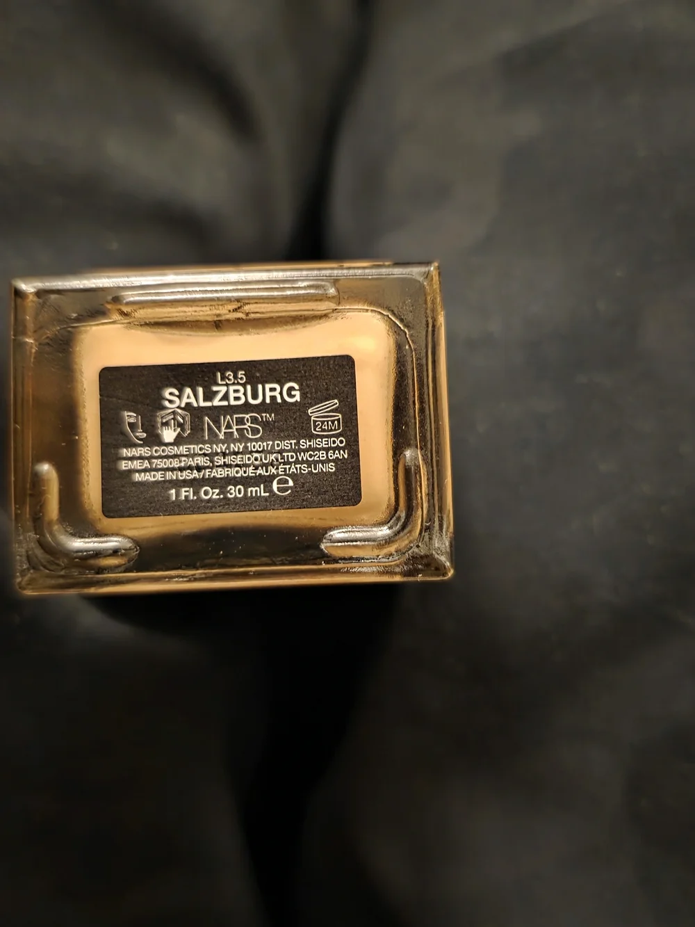 NARS light reflecting foundation-- Salzburg L3.5 Foundation
